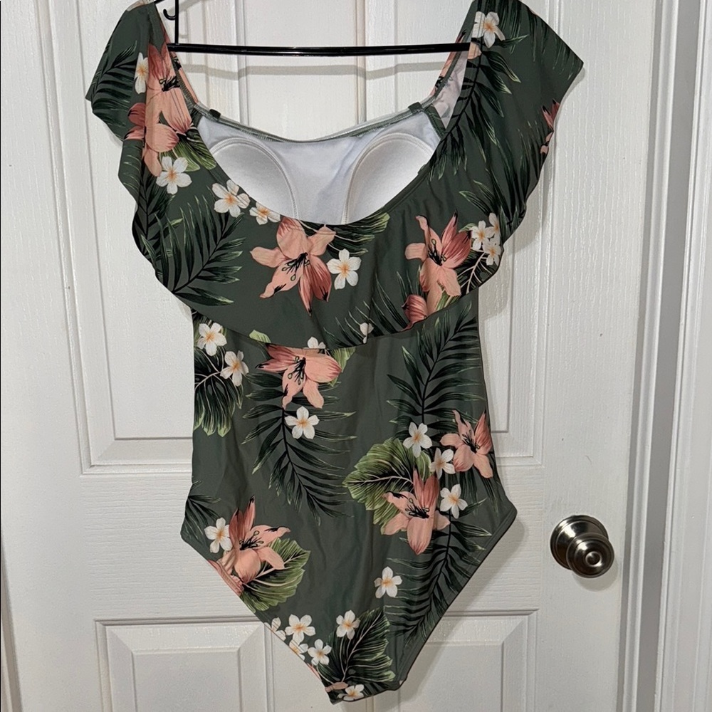 💰Floral Ruffle One-Piece Swimsuit - Picture 2 of 6
